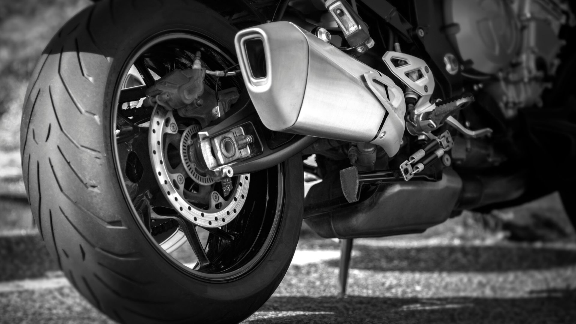 How Lane Splitting Injury Claims Differ From Standard Motorcycle Accident Cases image