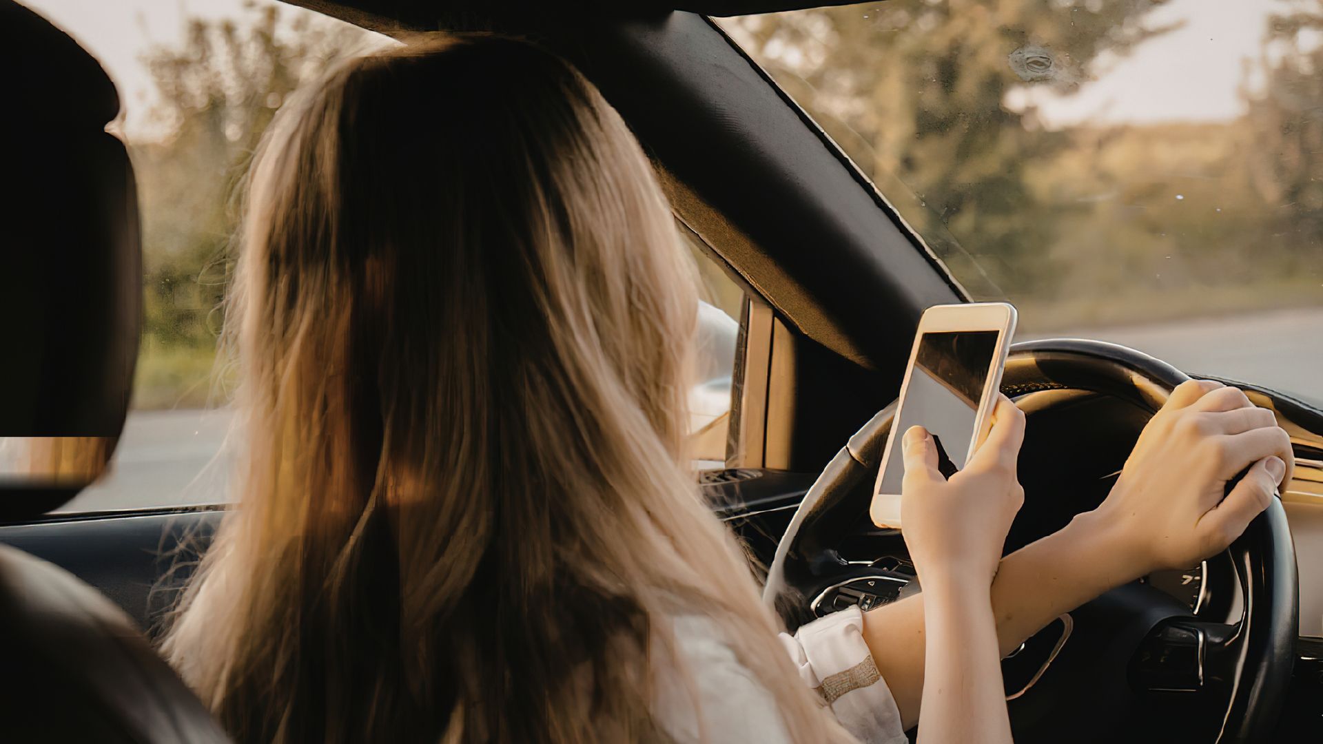 How Personal Injury Lawyers in Boerne Handle Cases Involving Distracted Drivers image