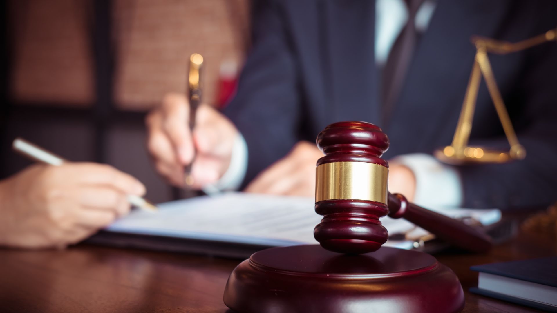 How Red Light Car Accident Attorneys in San Antonio Can Help After a Crash