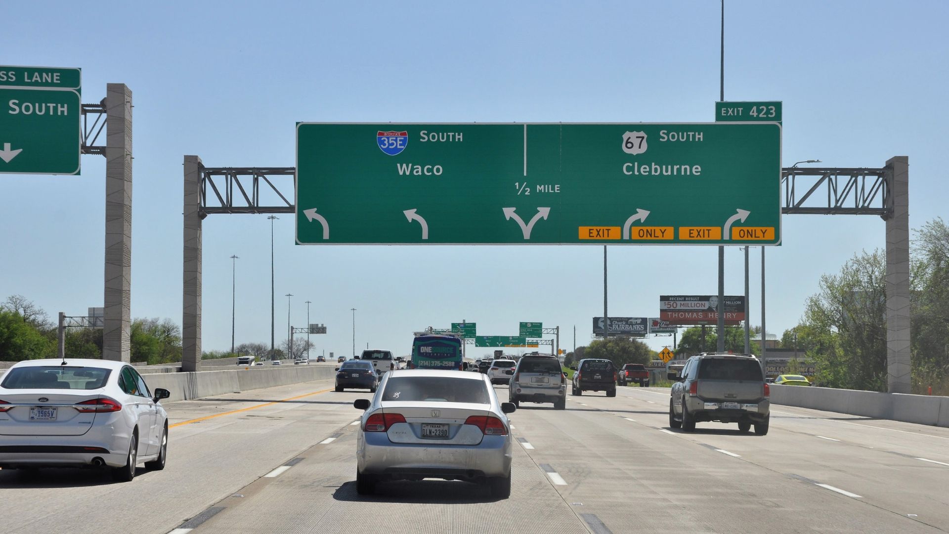 Semi-Truck Accident Lawyers in San Antonio Helping Victims After Highway 281 Crashes image