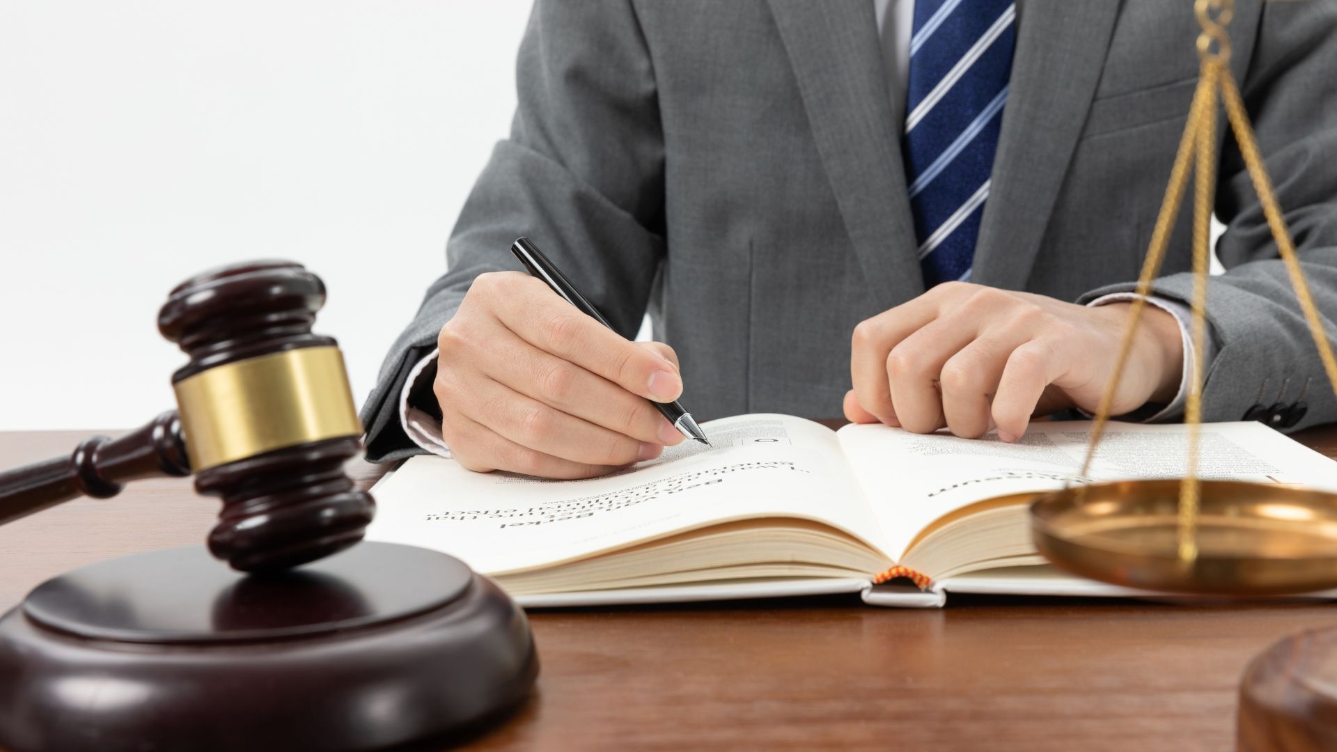 What Compensation Can Lopez Law Firm Pursue for a Universal City Car Crash Claim
