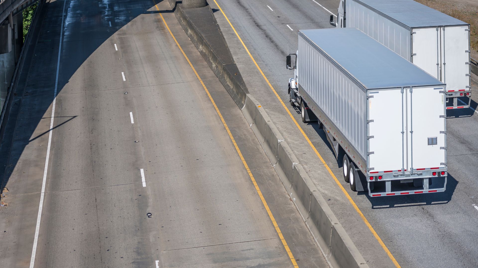 Why San Antonio Families Turn to 18-Wheeler Accident Lawyers After Fatal Truck Crashes image